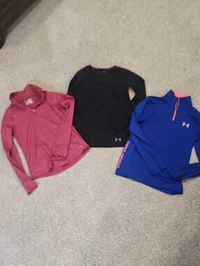 Under Armour Girls Long Sleeve Tops - Size Medium Bundle